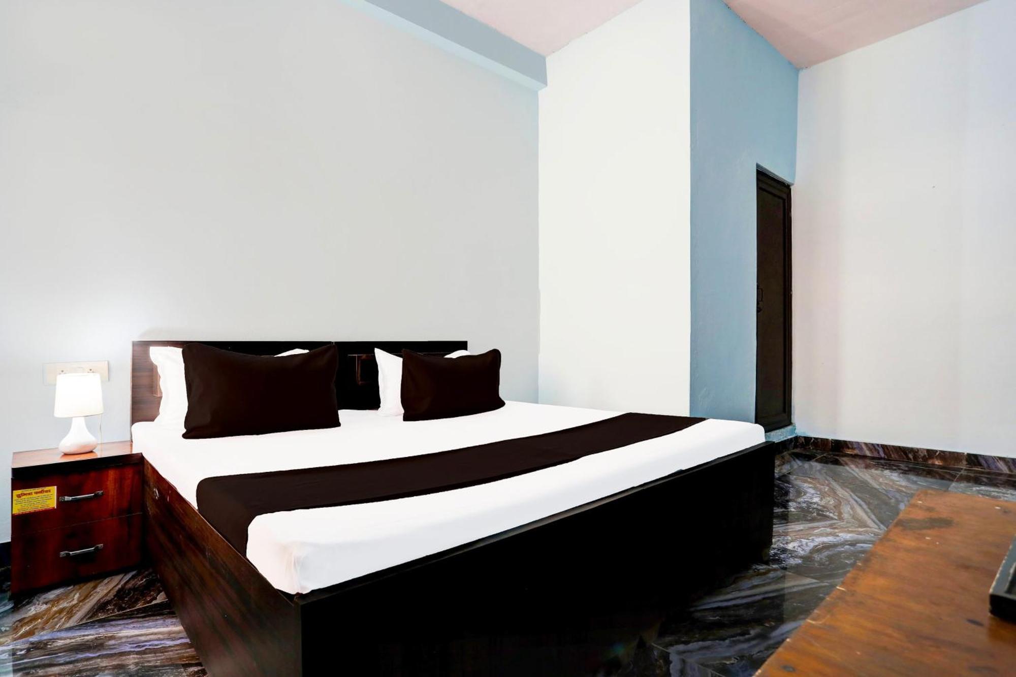 Spot On New Diamond Guest House Rudrapur Ngoại thất bức ảnh