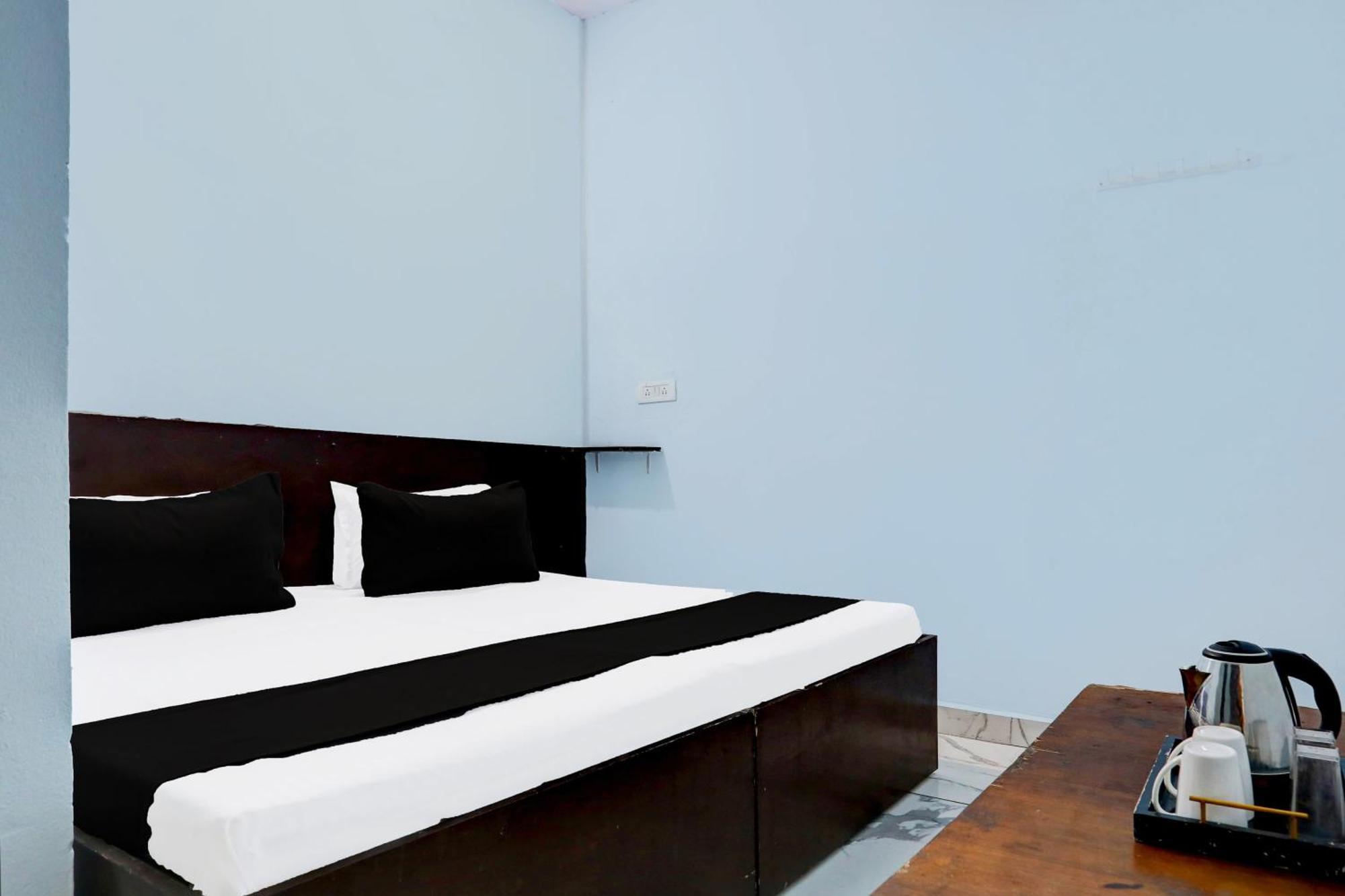 Spot On New Diamond Guest House Rudrapur Ngoại thất bức ảnh