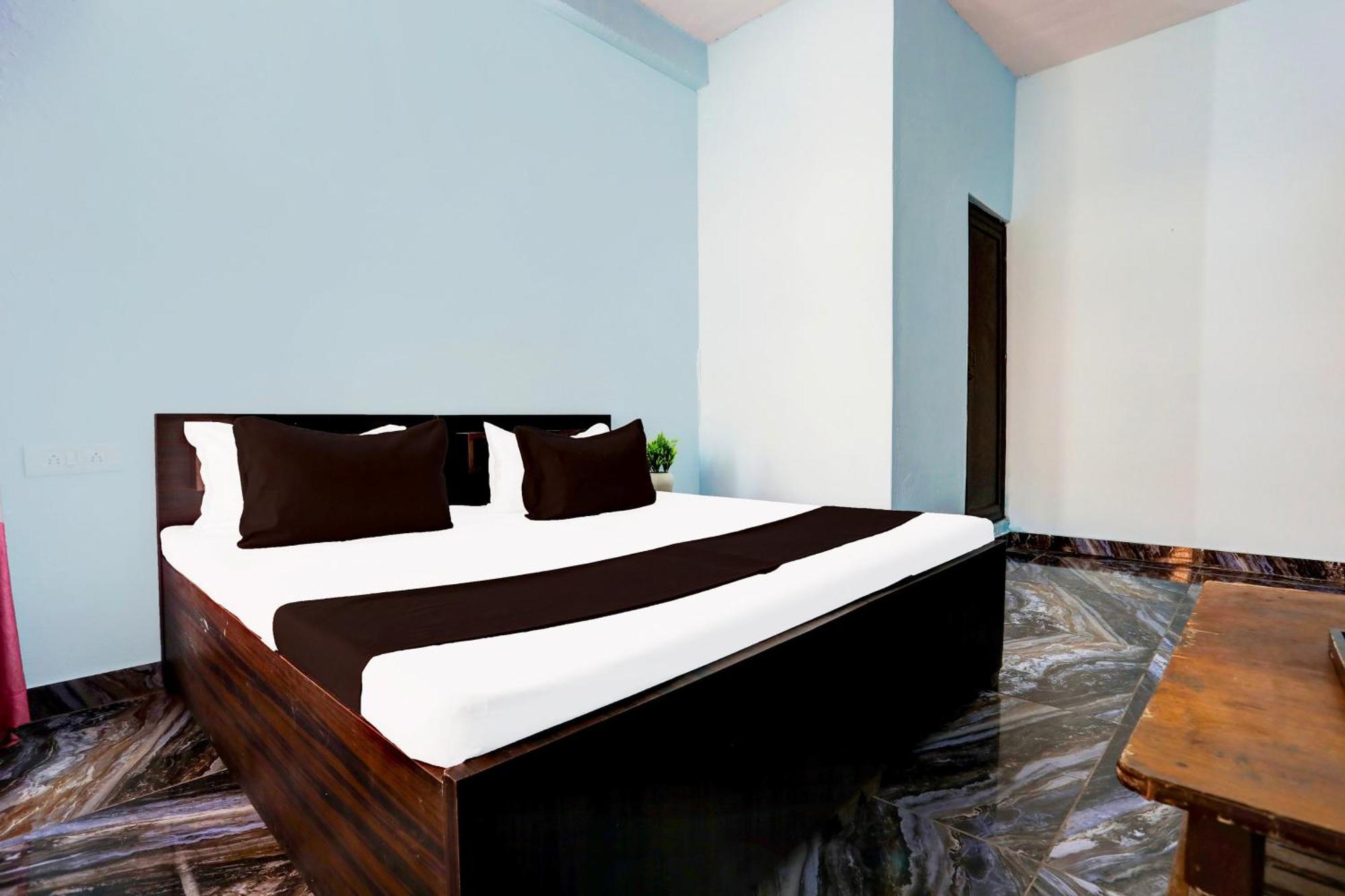 Spot On New Diamond Guest House Rudrapur Ngoại thất bức ảnh